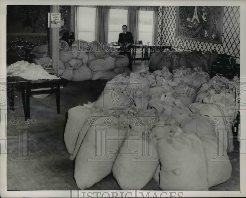Load image into Gallery viewer, 1954 Press Photo Laundry Contest in Stockholm Sweden
