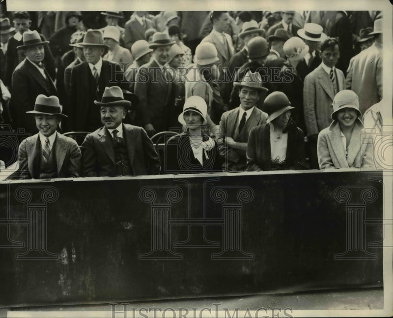 Load image into Gallery viewer, 1929 Press Photo Katsuji Debuchi &amp; wife Japan Amb at Davis Cup tennis
