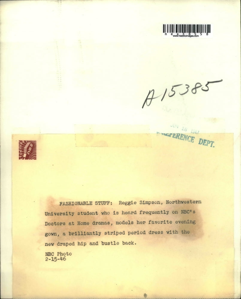 1947 Press Photo Reggie Simpson with her favorite gown