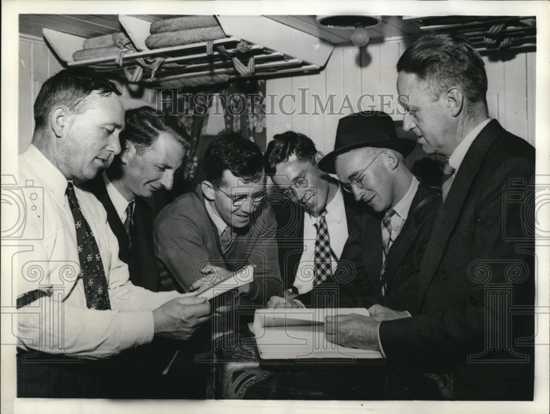 Load image into Gallery viewer, Undated Press Photo Walter, Professor Worth, John Morrison, Alan Bettle, Horton
