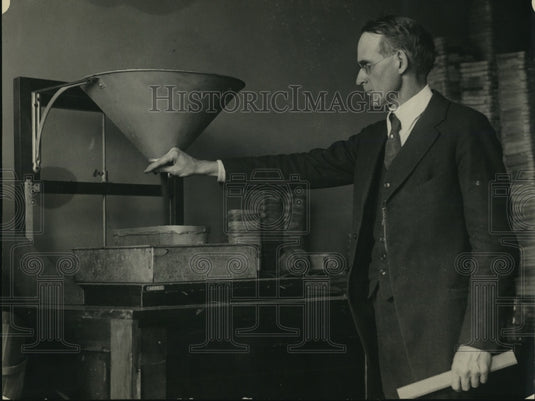 1923 Press Photo NA Spilman US Standard Containers Act a Dept of Agri
