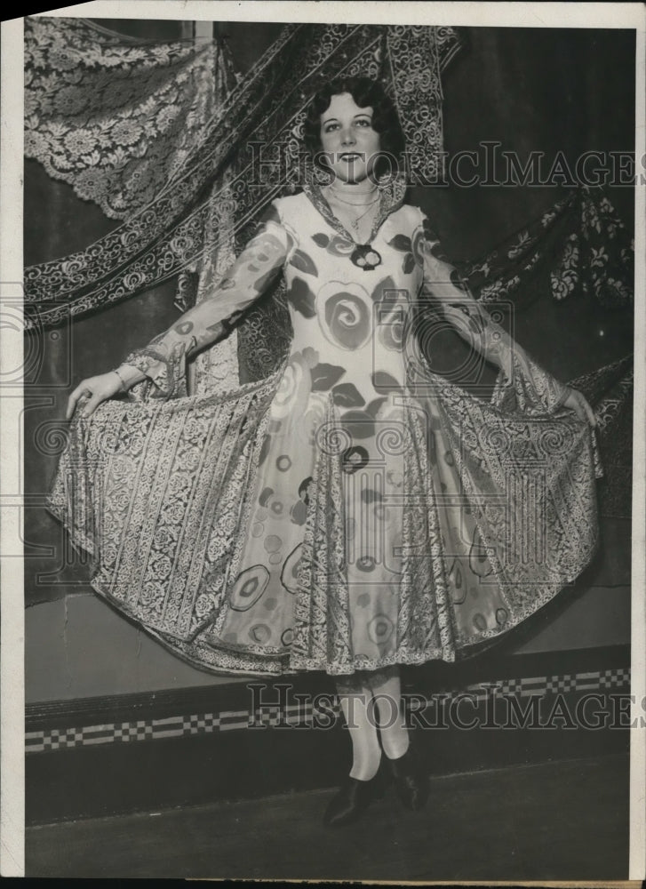 1928 Press Photo Anita Luce in Printed Crepe Gown at Lace Exposition New York