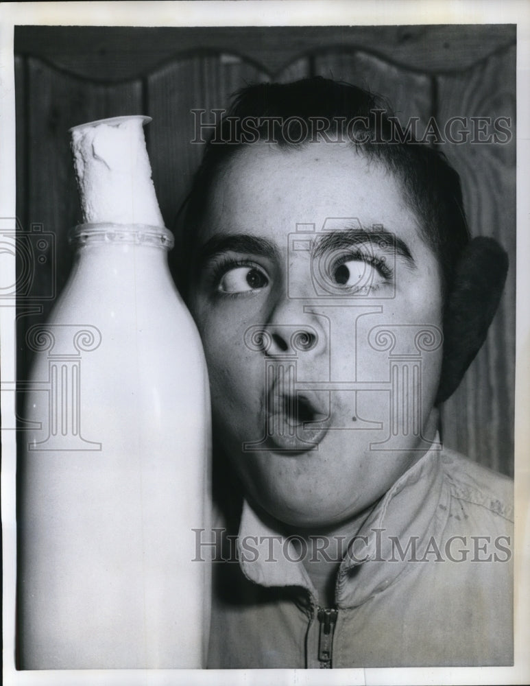 Load image into Gallery viewer, 1959 Press Photo Wayne Beasley - nex39412
