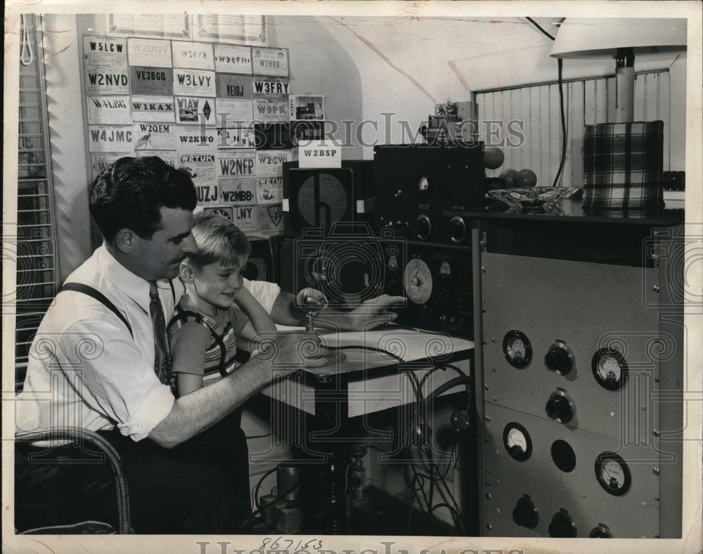 1948 Press Photo William Hayes of Hollis with son Willie at 4 years old