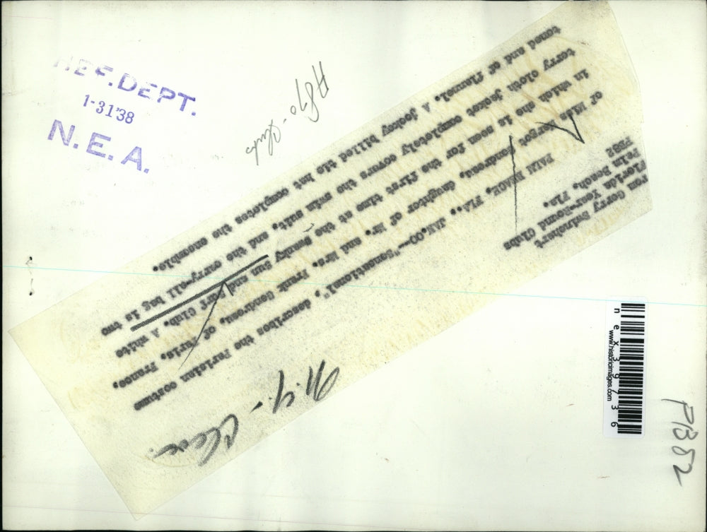 1938 Press Photo Ms. Margot Gendrau in a Parisian costume