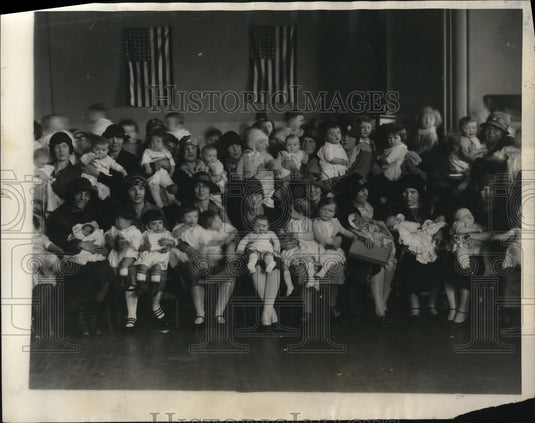 1927 Press Photo Annual Boston Baby at Horticultural Hall in Boston Mass.