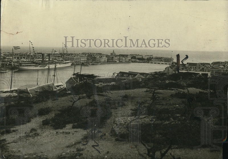 Load image into Gallery viewer, 1920 Press Photo Harbor of Curacao on Island od Curacao, Venezuela Coast
