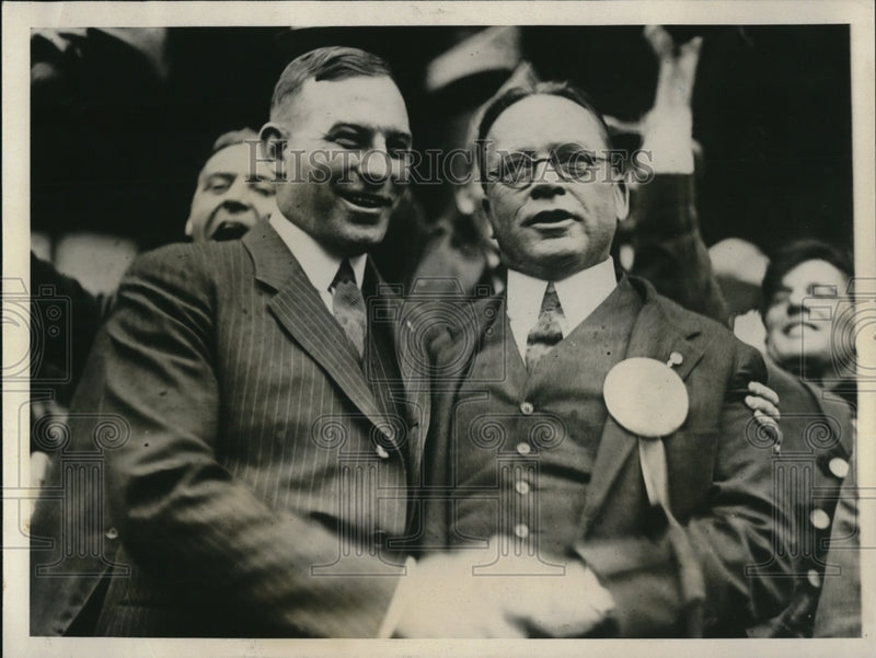 Load image into Gallery viewer, 1924 Press Photo JR Quinn congratulating James A Drain of the American Legion
