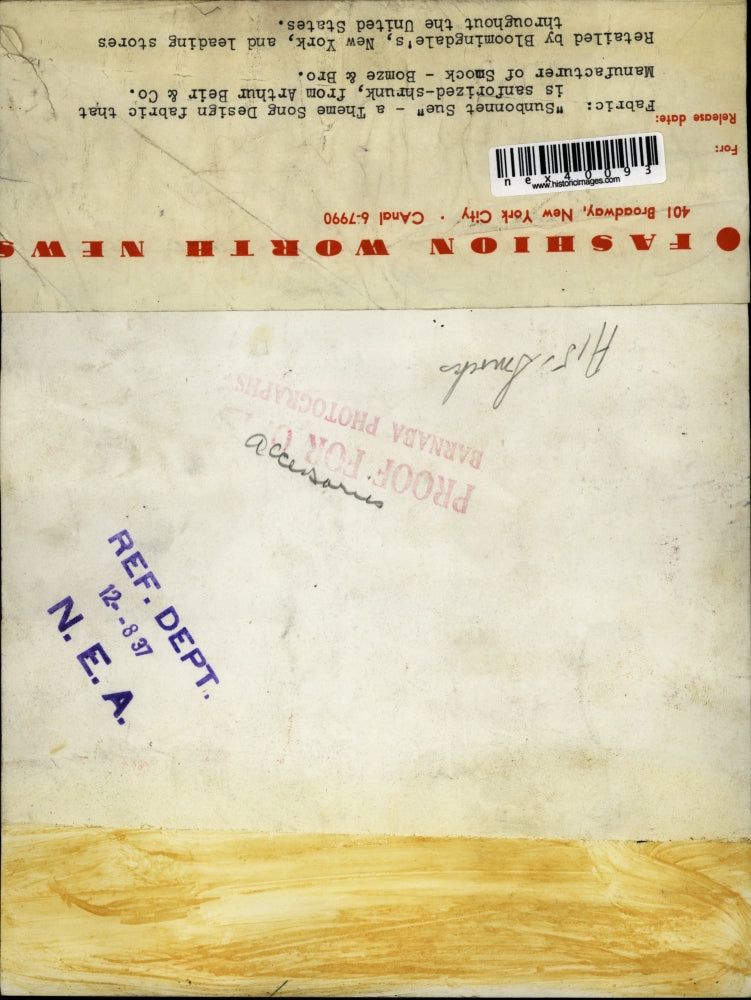 1937 Press Photo Sunbonnet Sue from Arthur Beir & Co