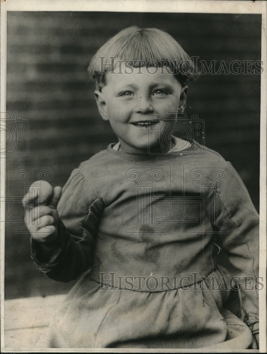 1923 Press Photo Olive Doherty Rescued by John Powell from Underground Whirlpool