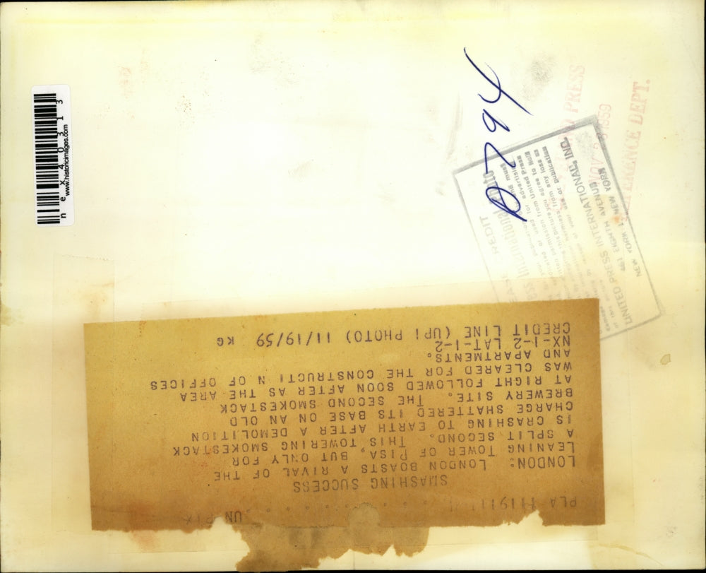 1959 Press Photo London England smokestacks at brewery being demolished