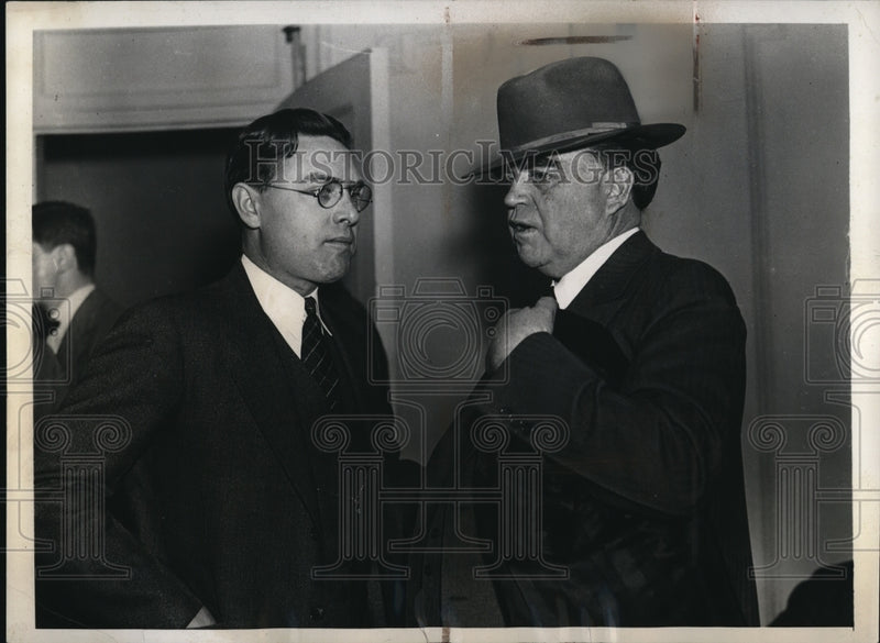 Load image into Gallery viewer, 1937 Press Photo Homer Martin Pres of UAW &amp; John LewisIndustrial Orgs
