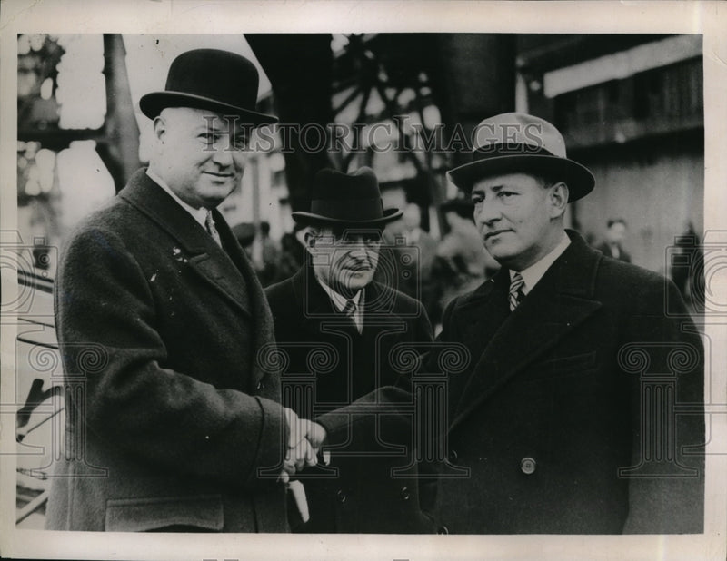 Load image into Gallery viewer, 1936 Press Photo Postmaster General James A. Farley &amp; R. K. Travers, Southampton
