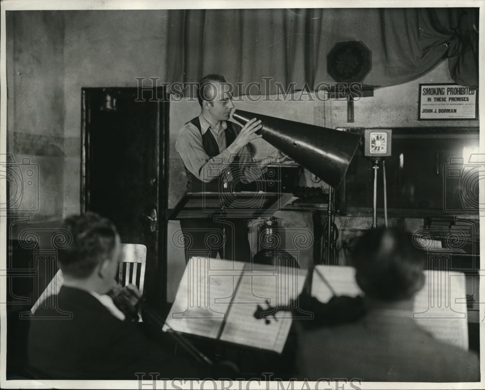 1930 Press Photo Hugo Marioni, Orchestra Director and Musician