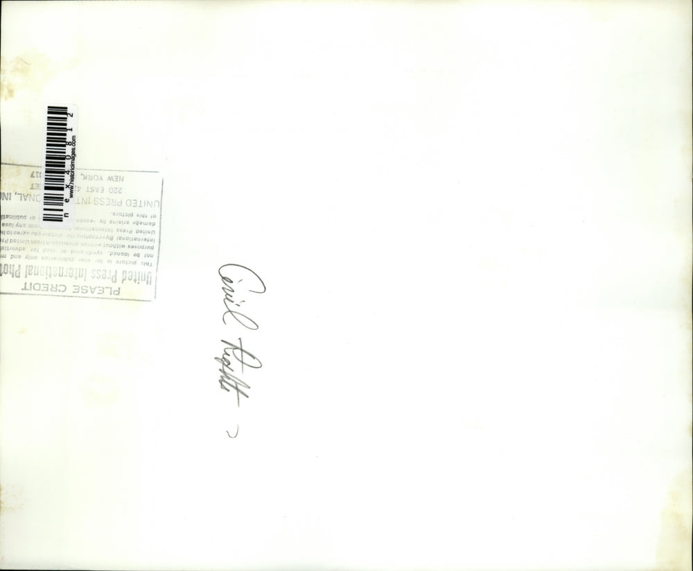 1970 Press Photo Law Enforcement officers take a young Black in custody