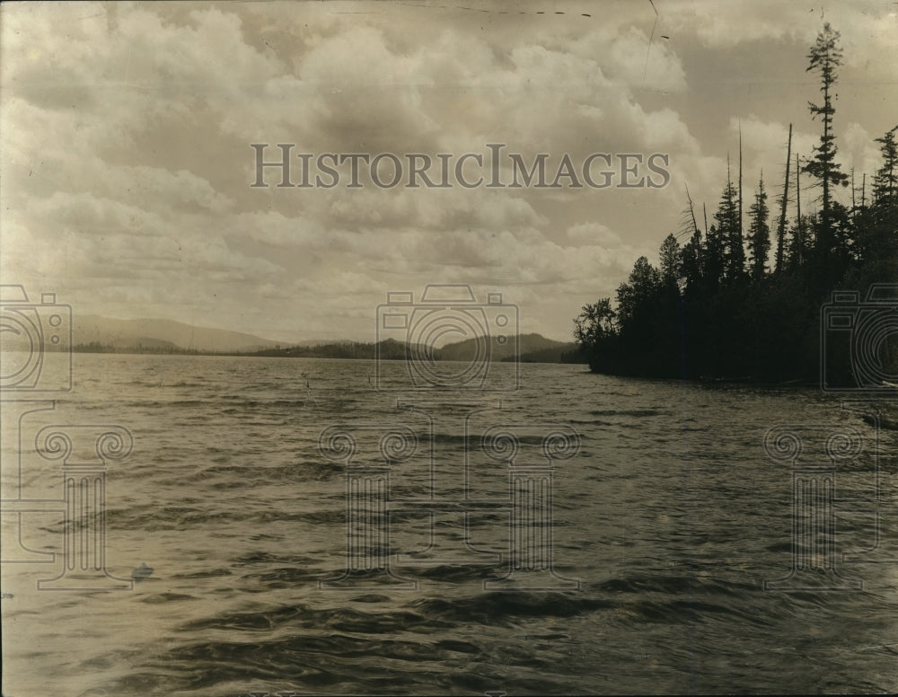 1922 Press Photo Majestic Lake - nex40882