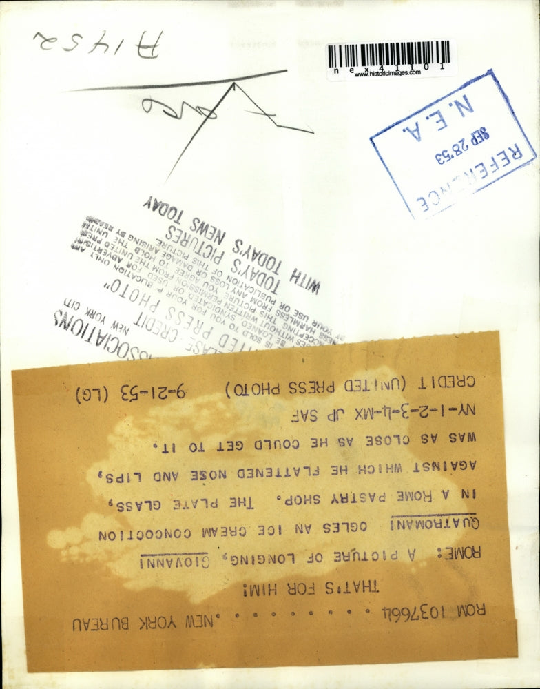 1953 Press Photo Giovanni Quatromani Ogles an Ice cream in a Rome Pastry Shop