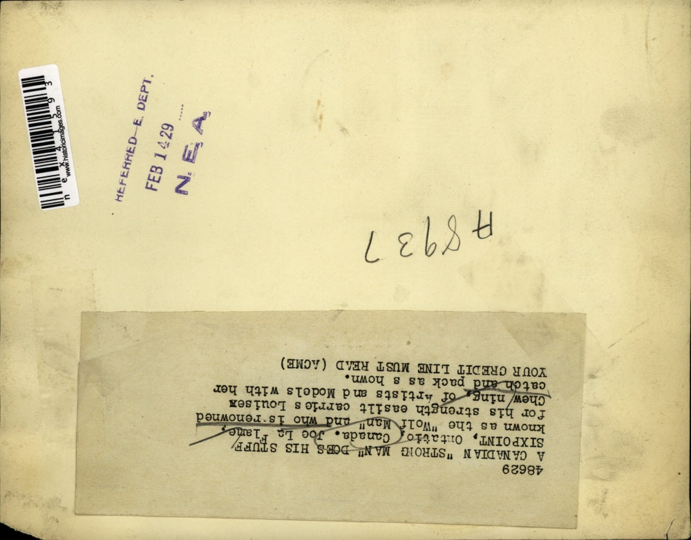 1929 Press Photo Joe La flames carries Louise Chewning and models her catch