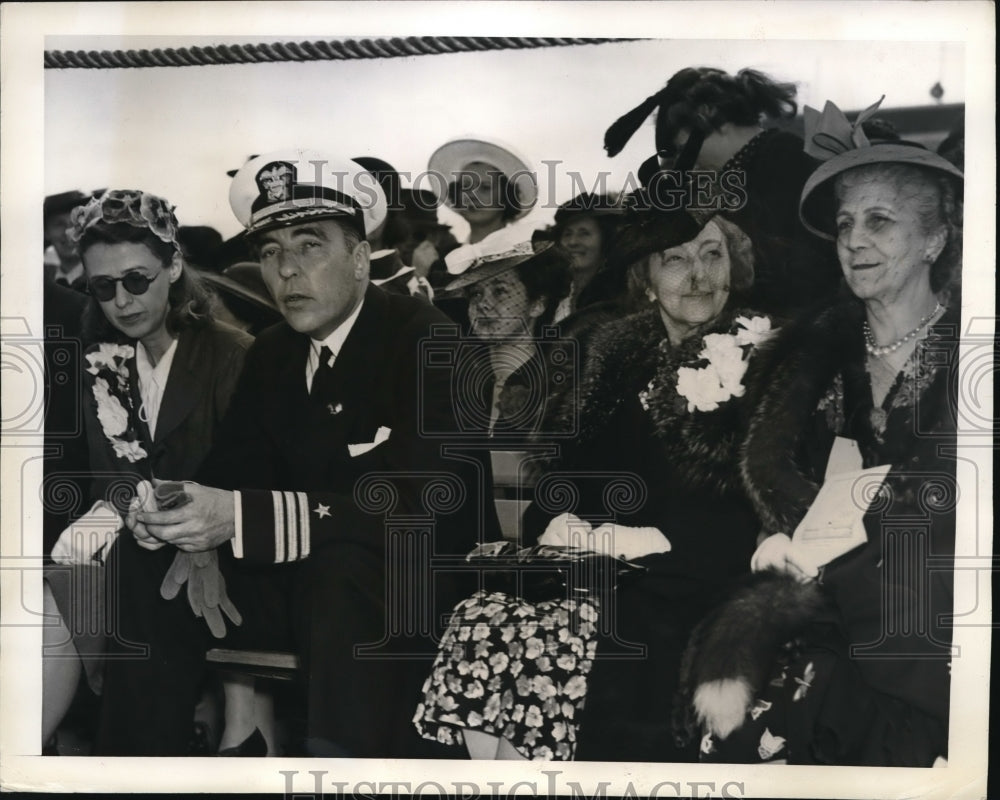 1941 Press Photo NYC Mrs V Astor, Cmdr V Astor, Mrs A Andrews, Mrs Hoffman