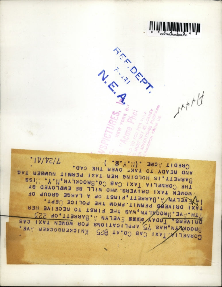 1941 Press Photo Evelyn A. Barrett, Woman Taxi Driver of Cornelia, Taxi Cab