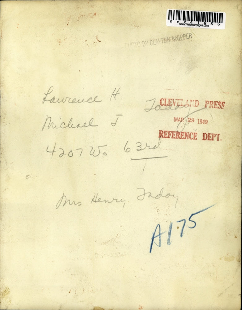 1949 Press Photo Lawrence & Michael Today in the tub