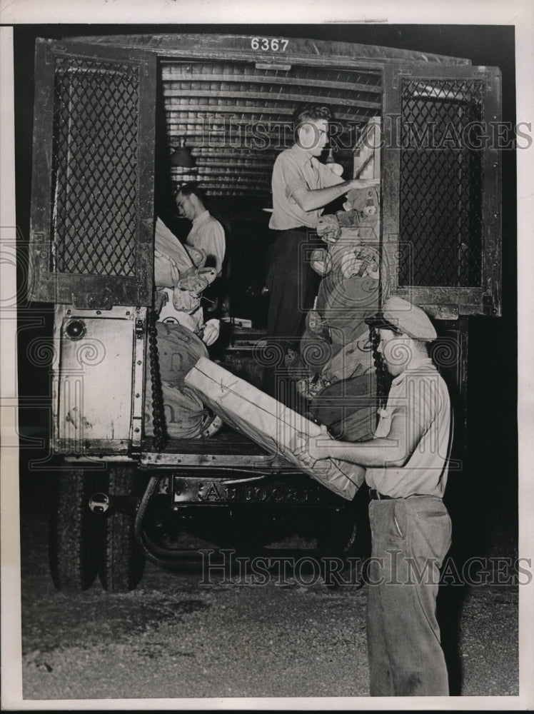 Load image into Gallery viewer, 1937 Press Photo Truck arrival at the airport with the mail all properly sorted
