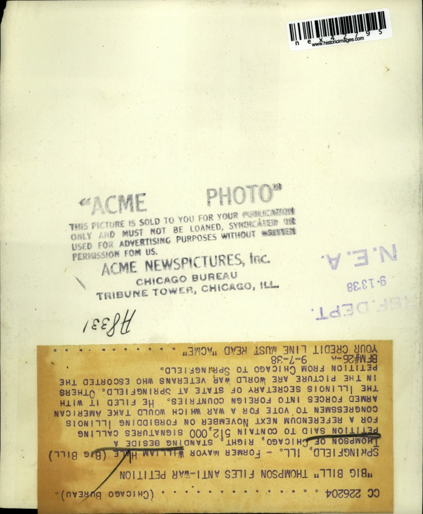 1938 Press Photo William Hale "Big Bill" Thompson Filing Anti-War Petition