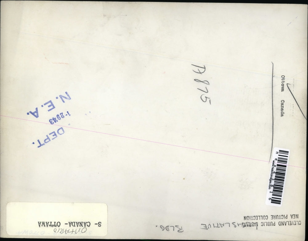 1943 Press Photo Ottowa Canada huge old building