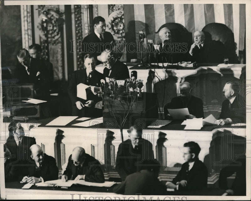 Load image into Gallery viewer, 1941 Press Photo Congress Counting Presidential Electoral Votes Before Address
