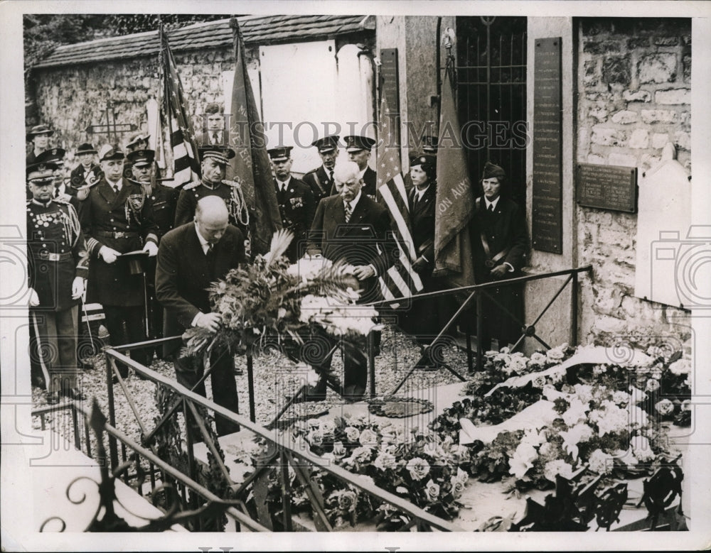 1937 Press Photo US Amb Wm Bullitt at Paris Tomb of Unknown Soldier