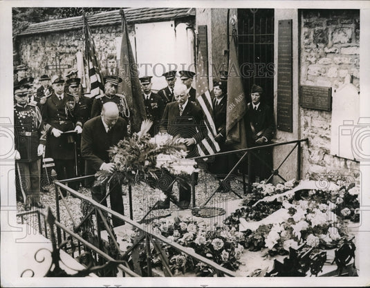 1937 Press Photo US Amb Wm Bullitt at Paris Tomb of Unknown Soldier
