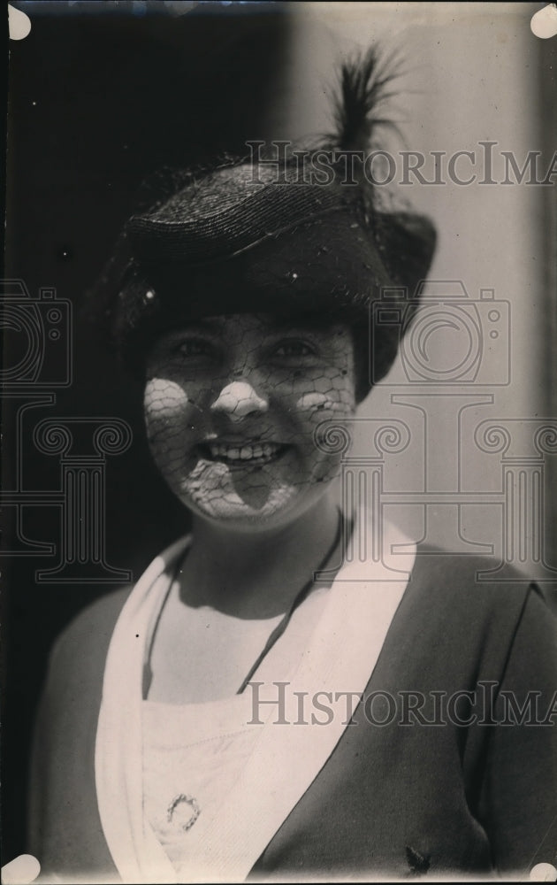 1929 Press Photo Newspaperwoman Zoe Beckley