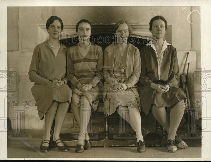 Load image into Gallery viewer, 1930 Press Photo Bryn Mawr Pa Oliva Stokes, Eliza Perkins, Helen Taylor
