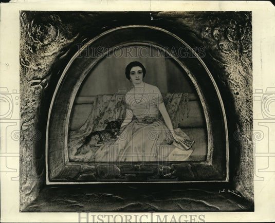 1923 Press Photo Miniture portrait of Mrs Herbert Hughes by Countess Korbsyski