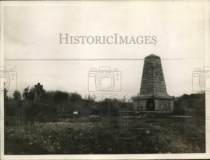 Load image into Gallery viewer, 1927 Press Photo Fey en Haye France memorial
