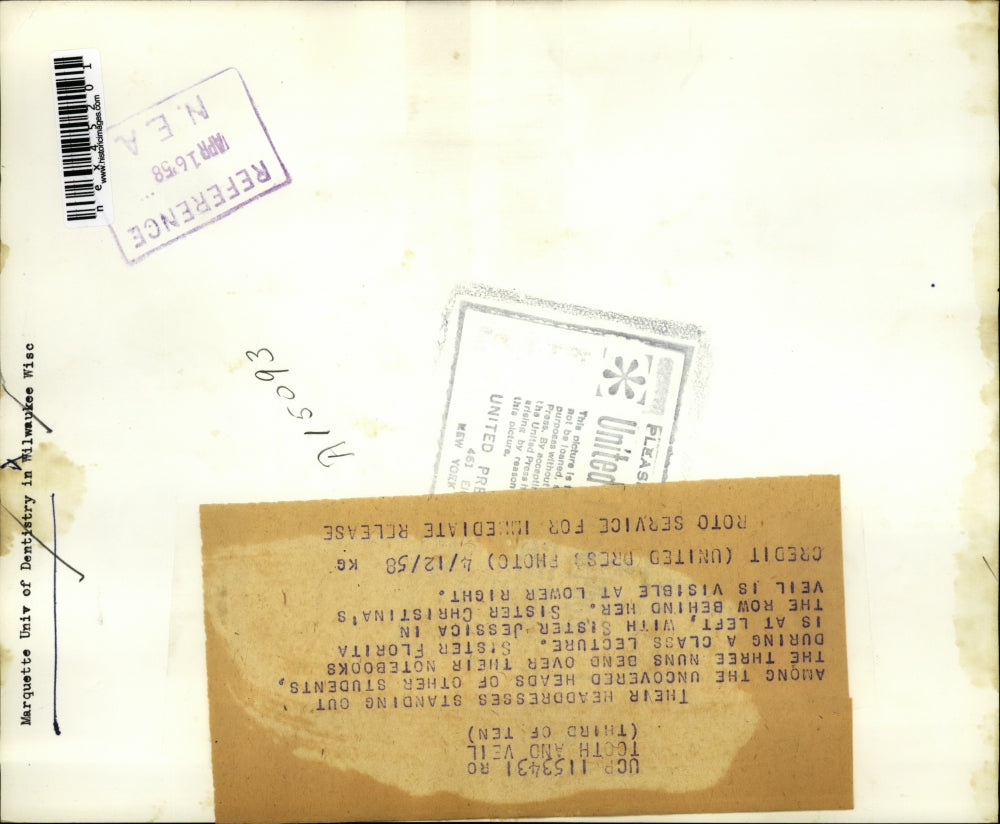 1958 Press Photo Sisters Jessica, Florita and Christina during a class lecture