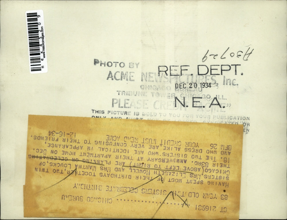 1934 Press Photo Twins Elizabeth Howell & Martha Loucks celebrating their 83rd