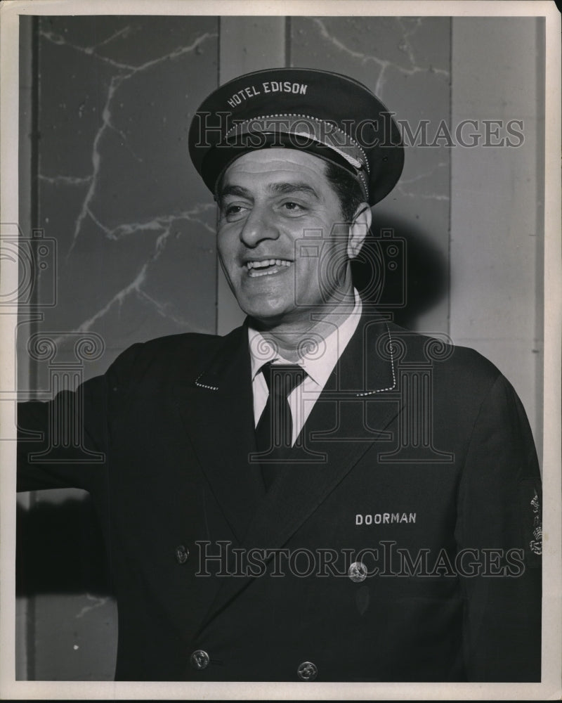 Load image into Gallery viewer, 1961 Press Photo Joseph Mordina an opera star now a doorman at Hotel Edison
