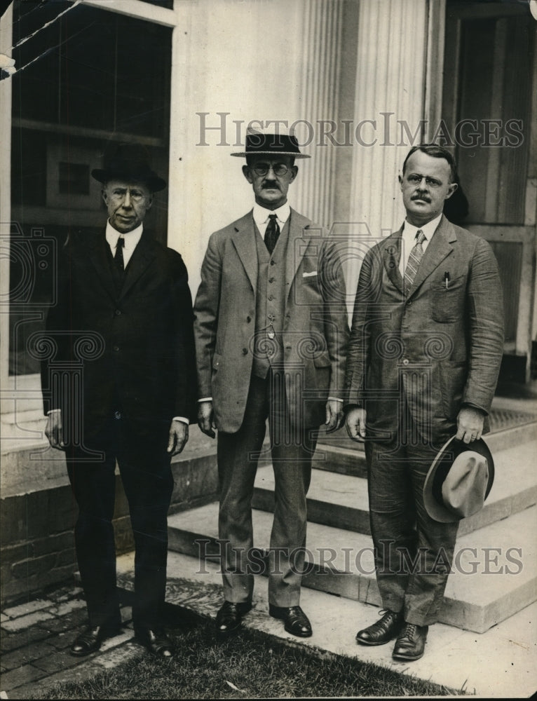 1923 Press Photo John H. Small, Hon. J. Hampton Moore and W.H. Schof