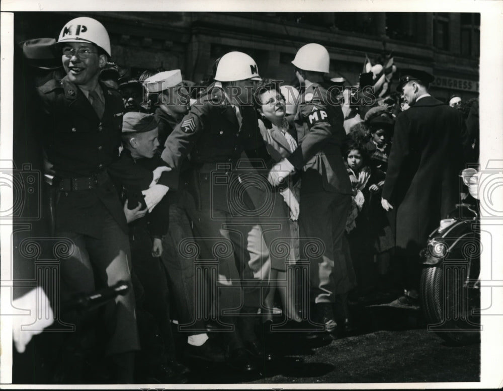 1946 Press Photo Chicago, Army Days Parade- Historic Images