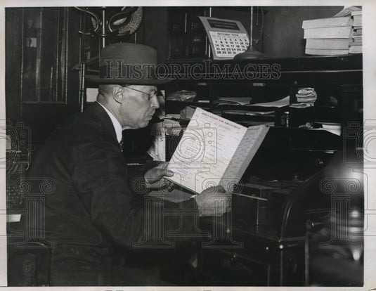 1934 Press Photo EVC Pescia employment agency testifies in B Haupmann case