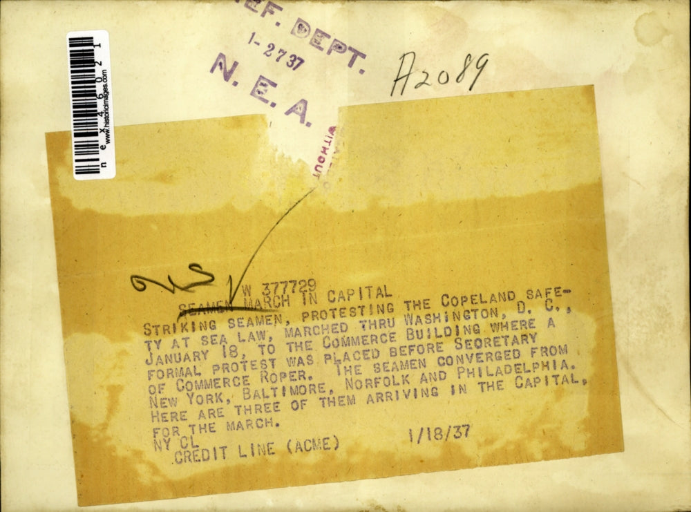 1937 Press Photo Striking seamen protest Copeland safty at sea law