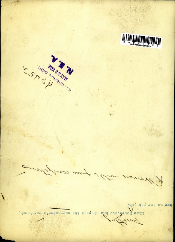 1922 Press Photo Dorothy Moore, who has adopted the Carpenter's workbench