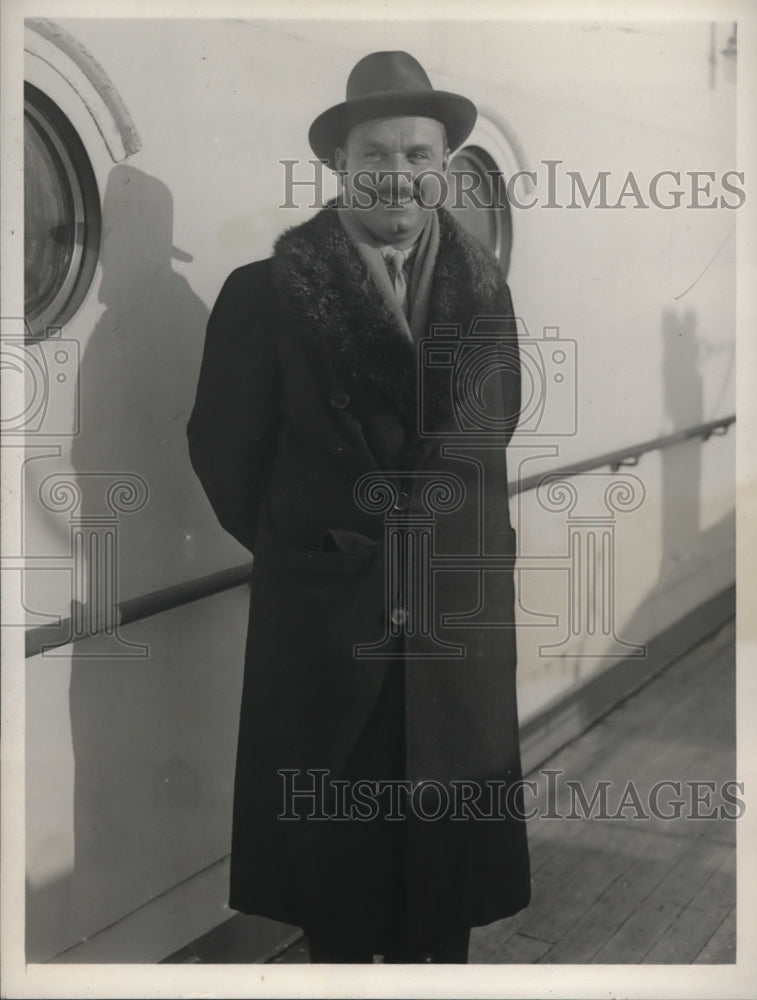 1932 Press Photo Prince Jean De Caraman Chimay of Belgium