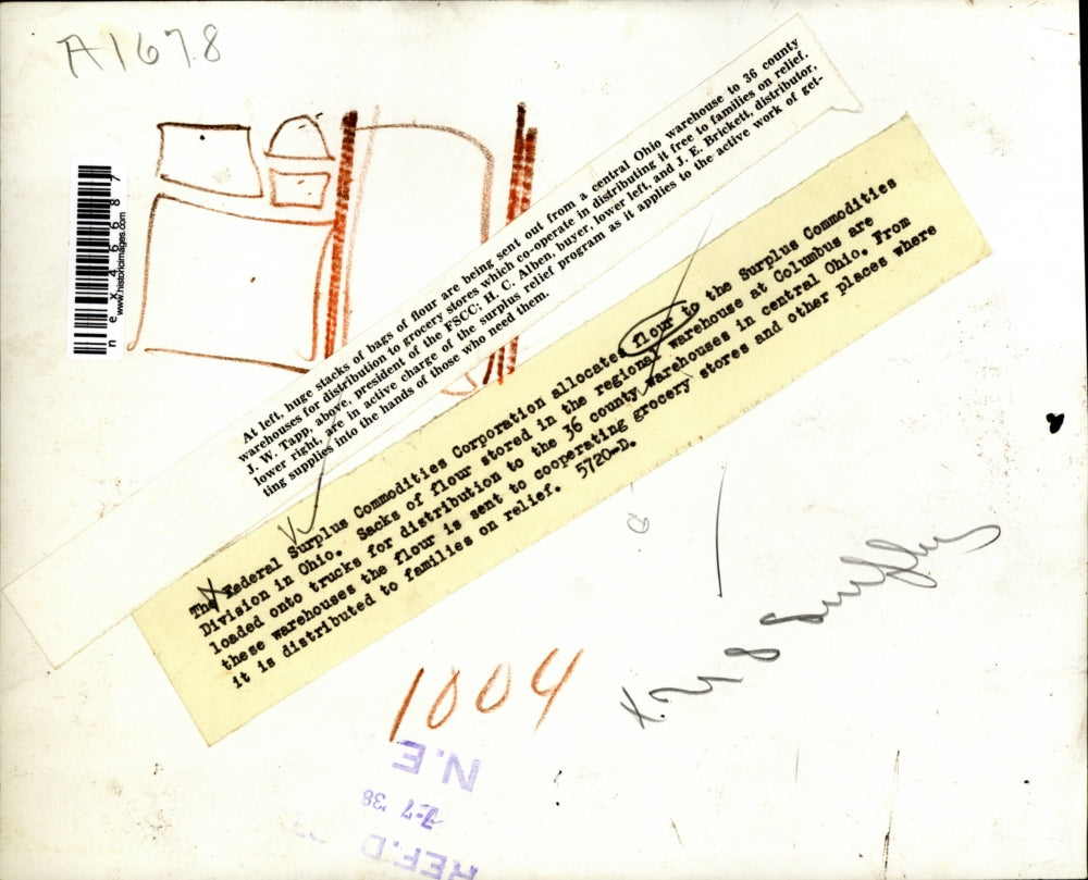 1938 Press Photo Federal Surplus Commodities Corp allocates flour in Ohio