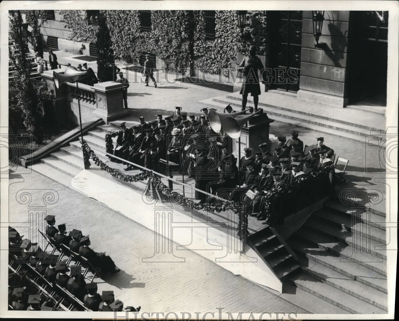 Load image into Gallery viewer, 1930 Press Photo Columbia College Holds Graduation Exercise
