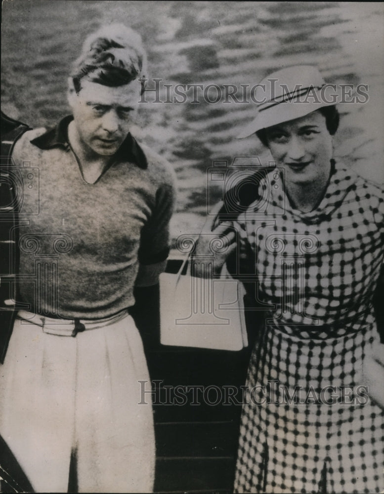 1936 Press Photo King Edward & Mrs Ernest Simpson at a party