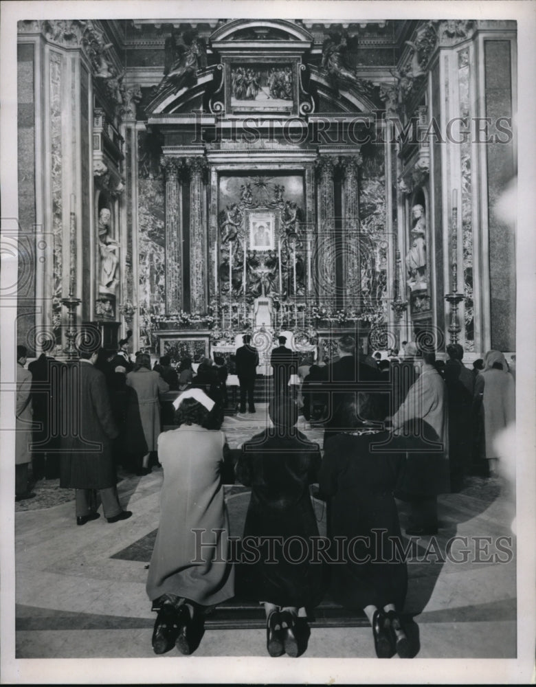 1954 Press Photo Mass at Borghese Chapel of Basilica of St Mary the Major Church
