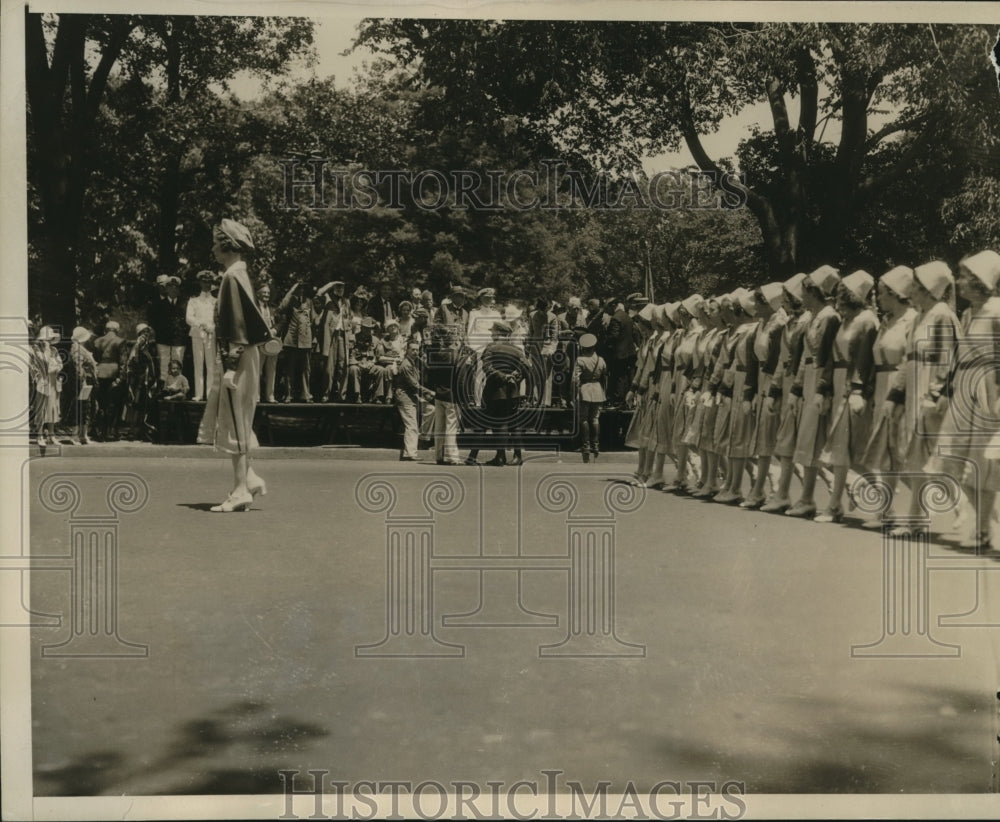 1932 Press Photo Daughter of Job Girls Patriotic Organization during parade