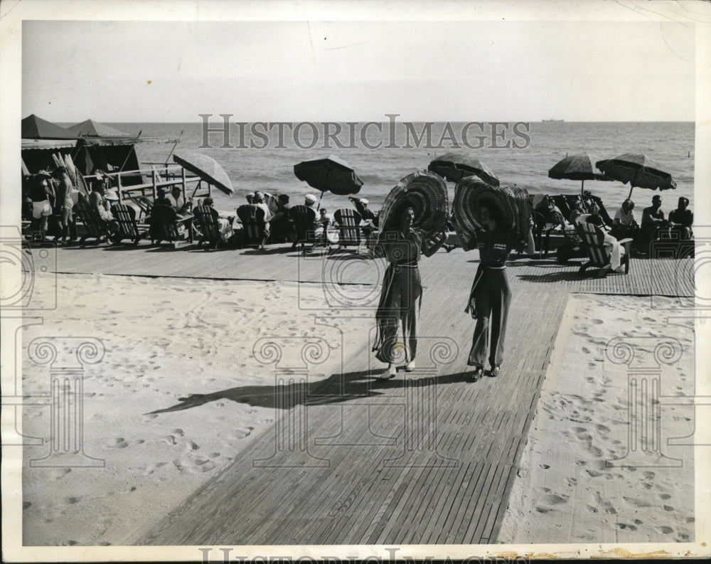 1940 Press Photo Hand Woven textiles fashioned by the Mayan Indians of Guatemala